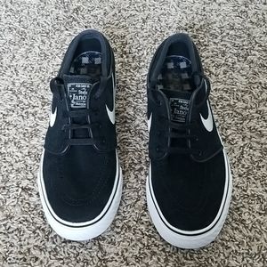 Nike Janoski shoes